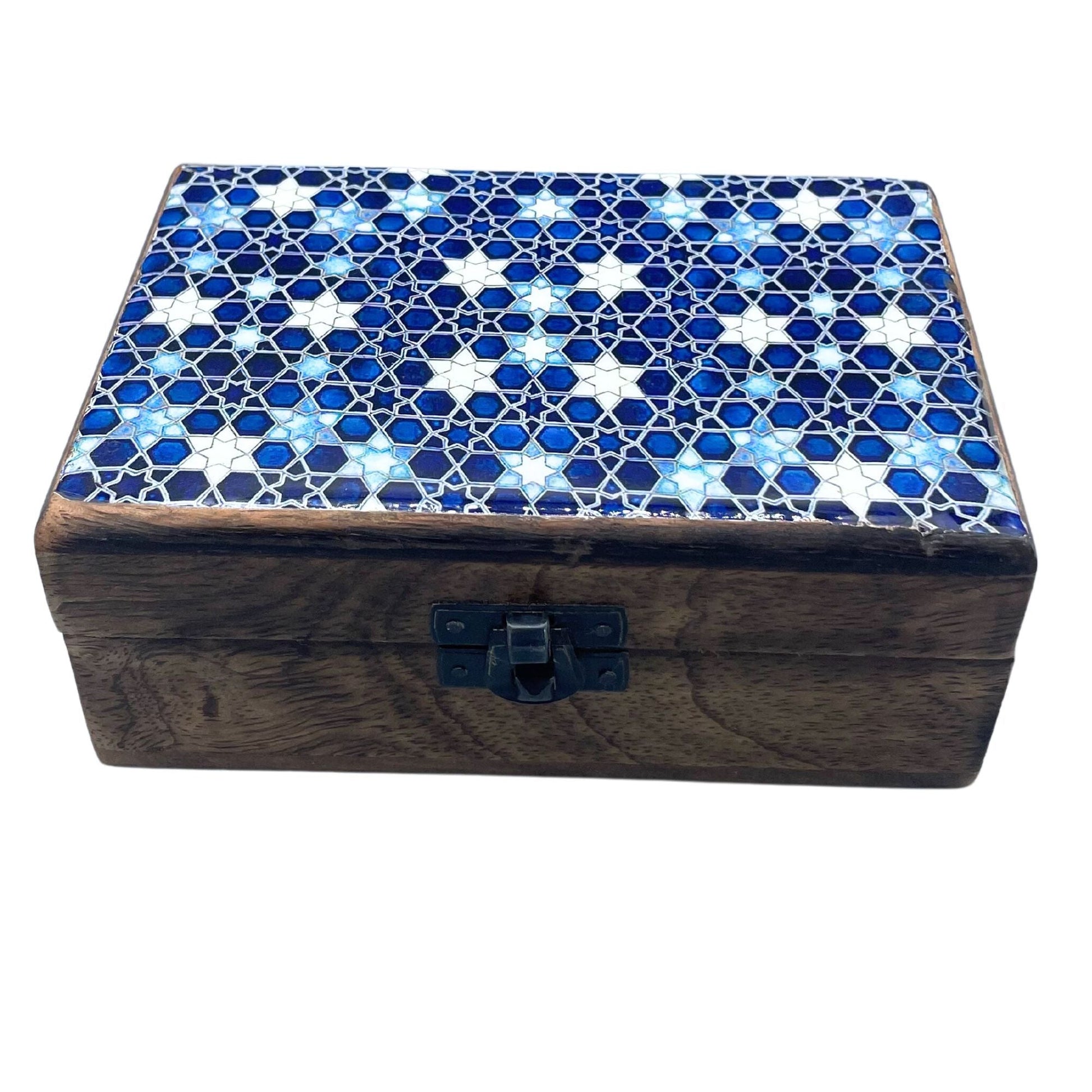 Alt Tag: Mango Wood Starry Glazed Box – 15x10x6 CM caja de madera de mango con tapa esmaltada azul de estrellas y cierre metálico
