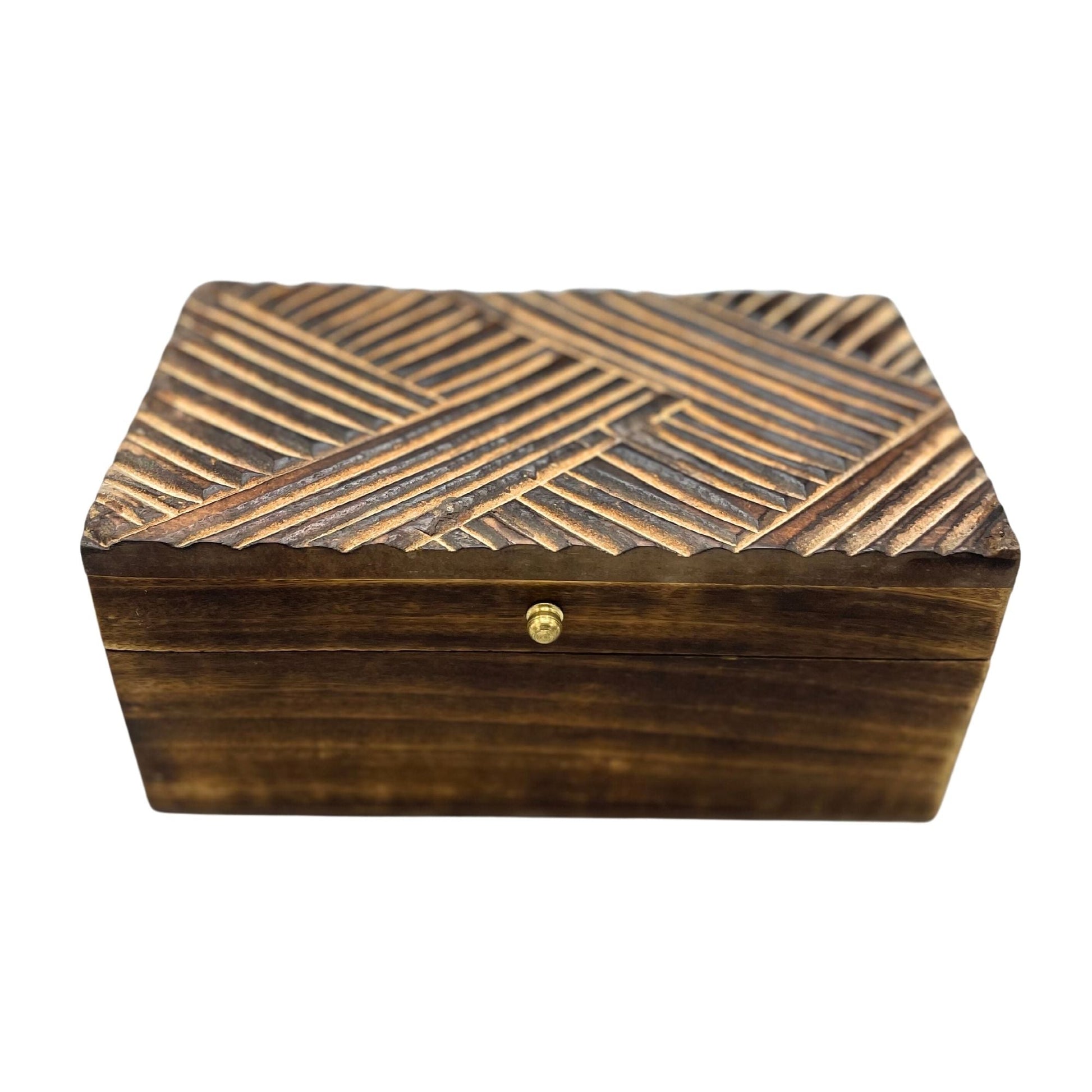 Alt Tag: Mango Wood Vintage Deco Box – 22x12x10 CM, carved mango wood storage box with vintage geometric lid and brass knob
