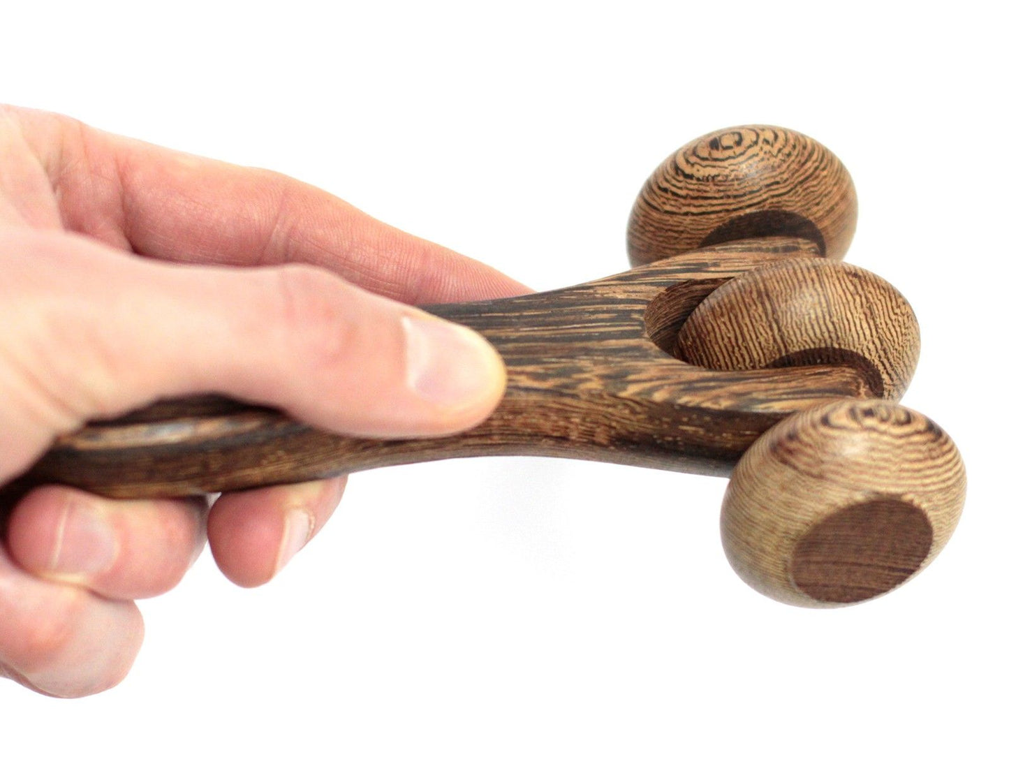 Massageverktyg – Three Disc Roller i naturligt trä med tre roterande skivor, kompakt ergonomisk design för manuell massage