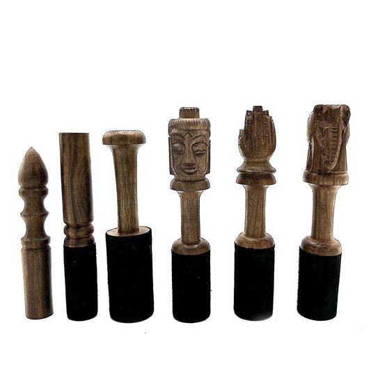 Aufwendig geschnitzter Holzstab – 14CM Holzstab im Buddha-Design mit geschnitztem Buddha-Kopf und schwarzem Griff für Klangschale oder Gong