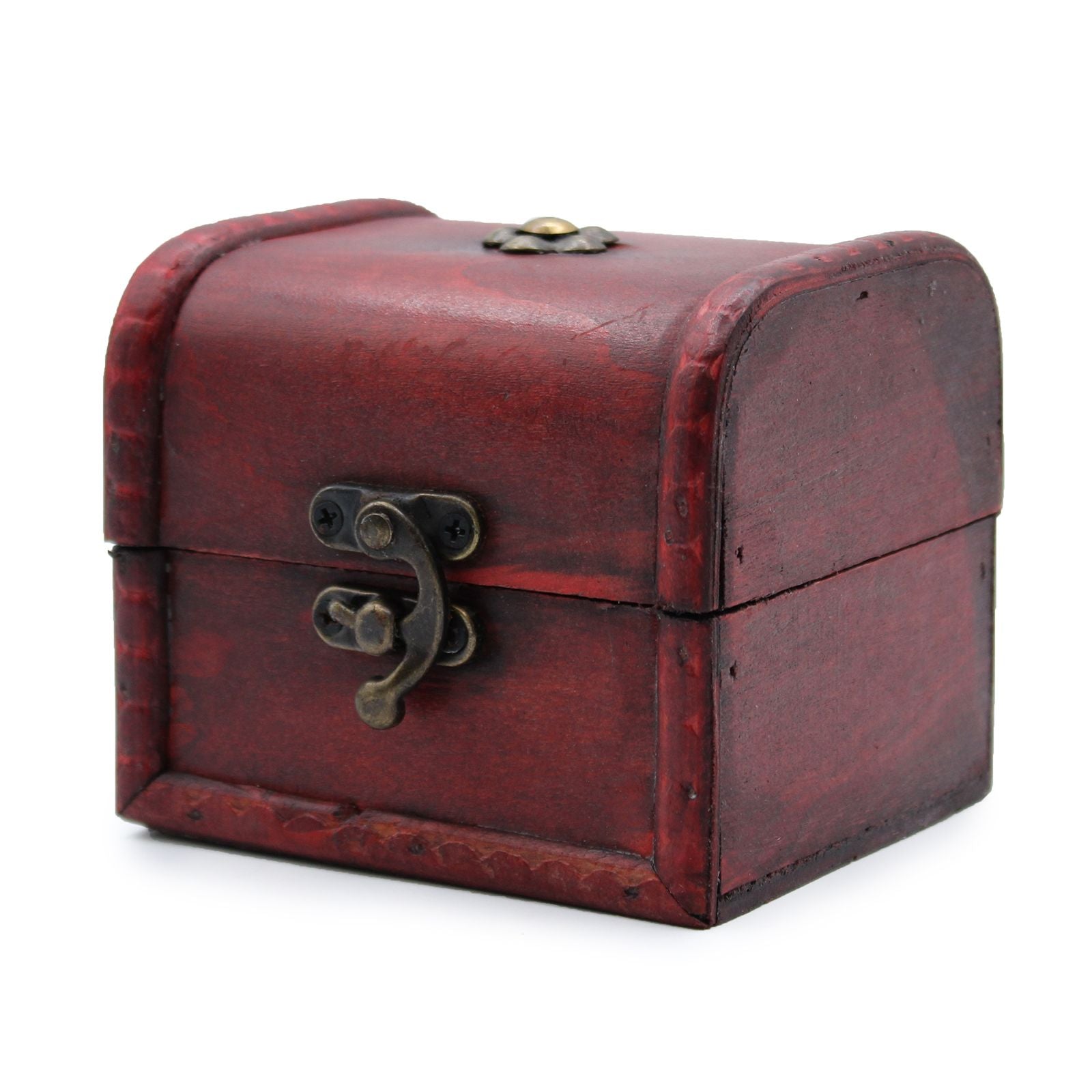 MDF Box im Vintage-Stil – 8.5x10x8.5 CM rote MDF-Vintage-Box mit Messingbeschlägen und Frontverschluss, 3/4-Ansicht