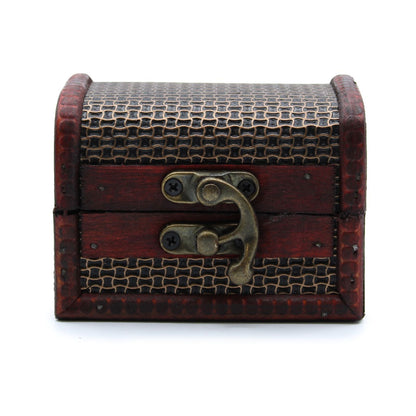 Alt Tag: MDF Vintage Style Boxes – Medium 5.5x6x9 CM, caja decorativa vintage de MDF con relieve tipo malla y cierre metálico