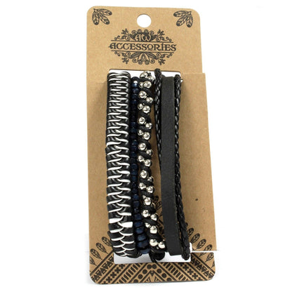 Alt Tag: Men’s Bracelet Set – Moody & Blue (Assorted) con pulseras negras y azul marino, cuentas, trenzado y detalles metálicos en tarjeta