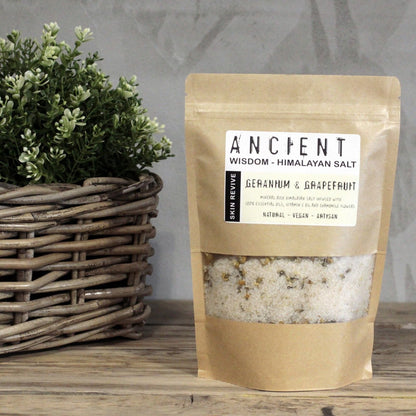 Alt Tag: Mineral-Enriched Himalayan Bath Salt – 500G Skin Revive bolsa con sal del Himalaya, mezcla de geranio y pomelo, Ancient Wisdom