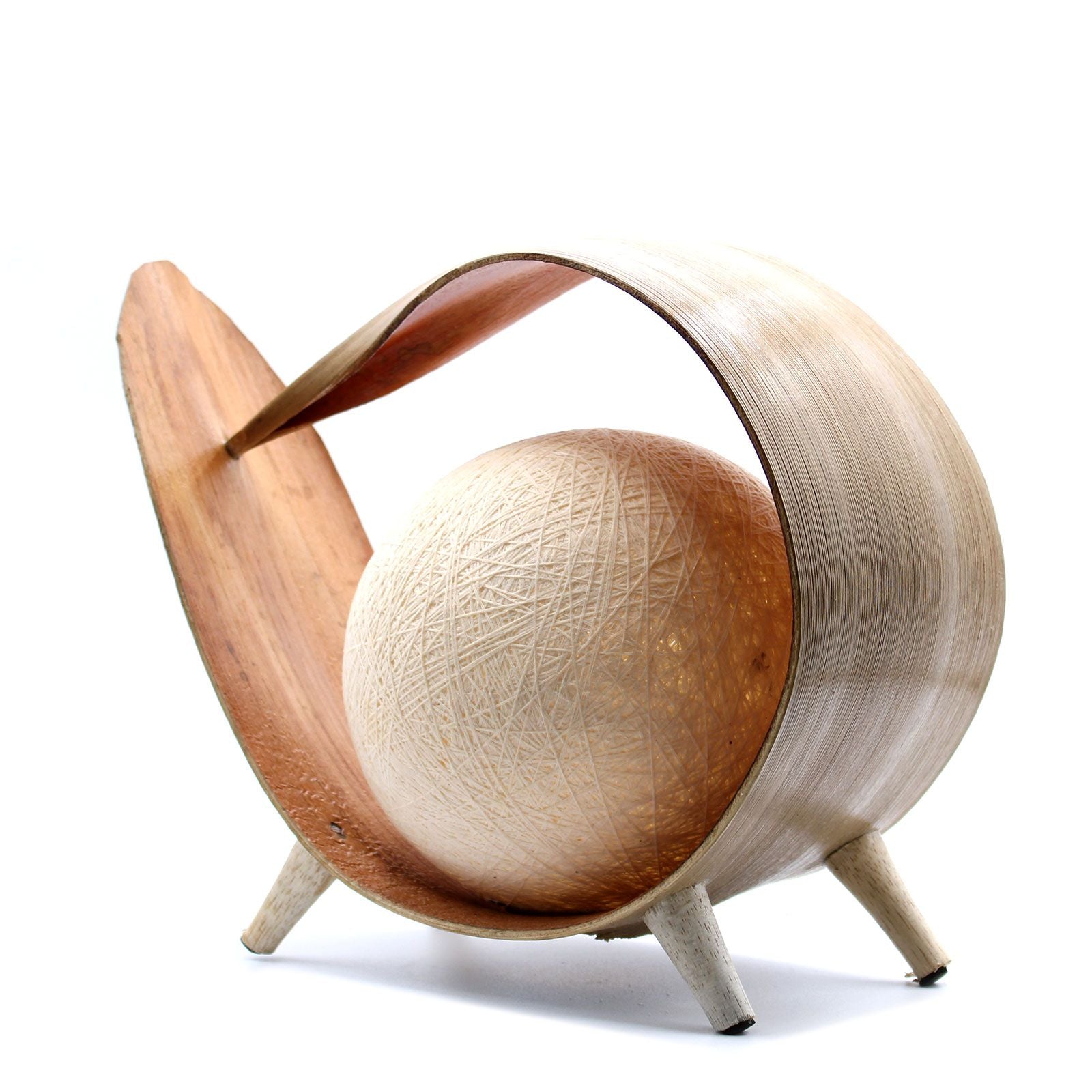 Natural Coconut Leaf Lamp – Unique Loop Design, lámpara artesanal de hojas de coco con pantalla de algodón y base de madera