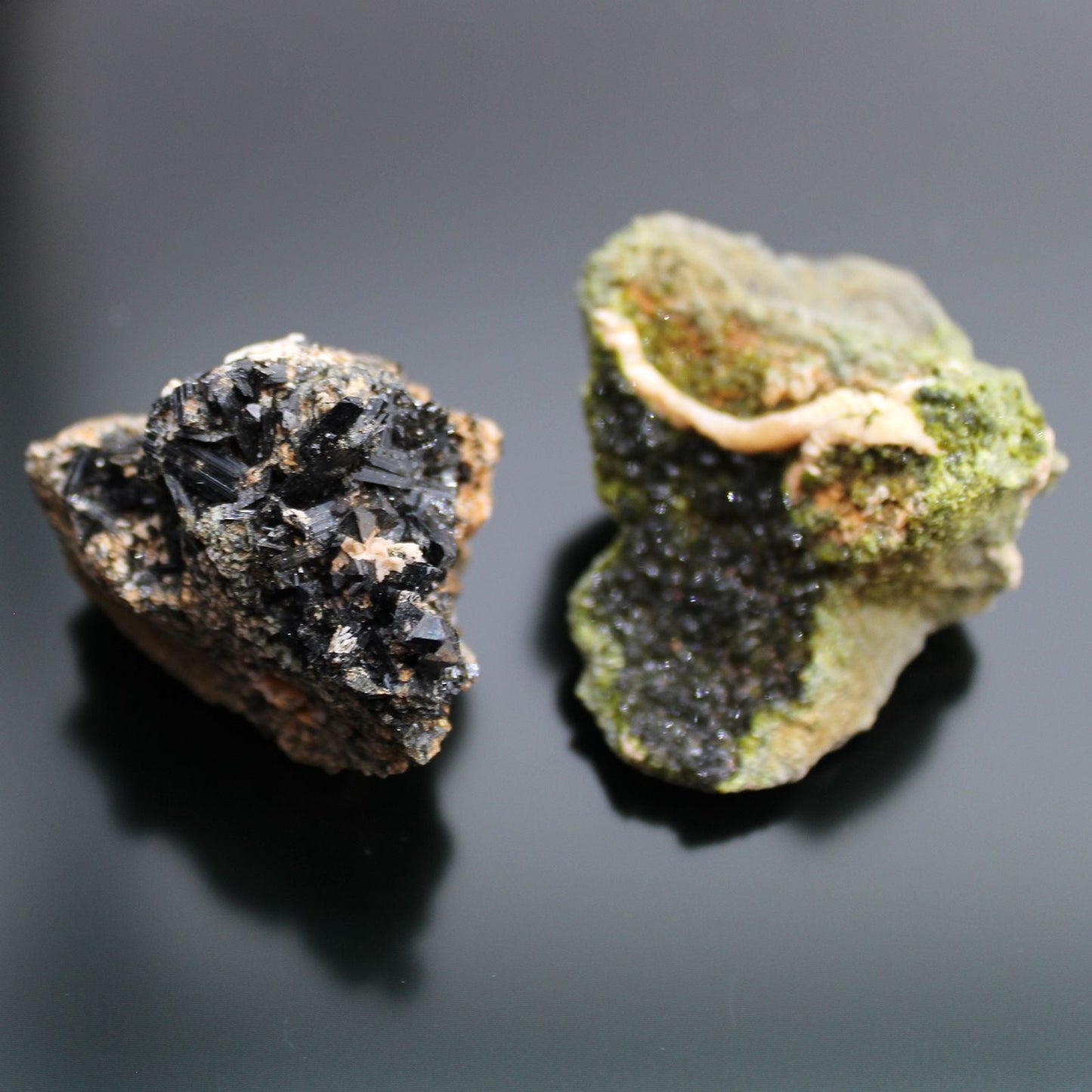 Alt Tag: Natural Epidote Minerals – 10-Piece Set, minerales epidota verdes en bruto de Marruecos, piezas naturales para colección