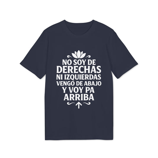 Alt Tag: No Soy Derechas Ni Izquierdas Organica Sustainable Unisex Tee camiseta unisex orgánica sostenible azul marino con frase en blanco