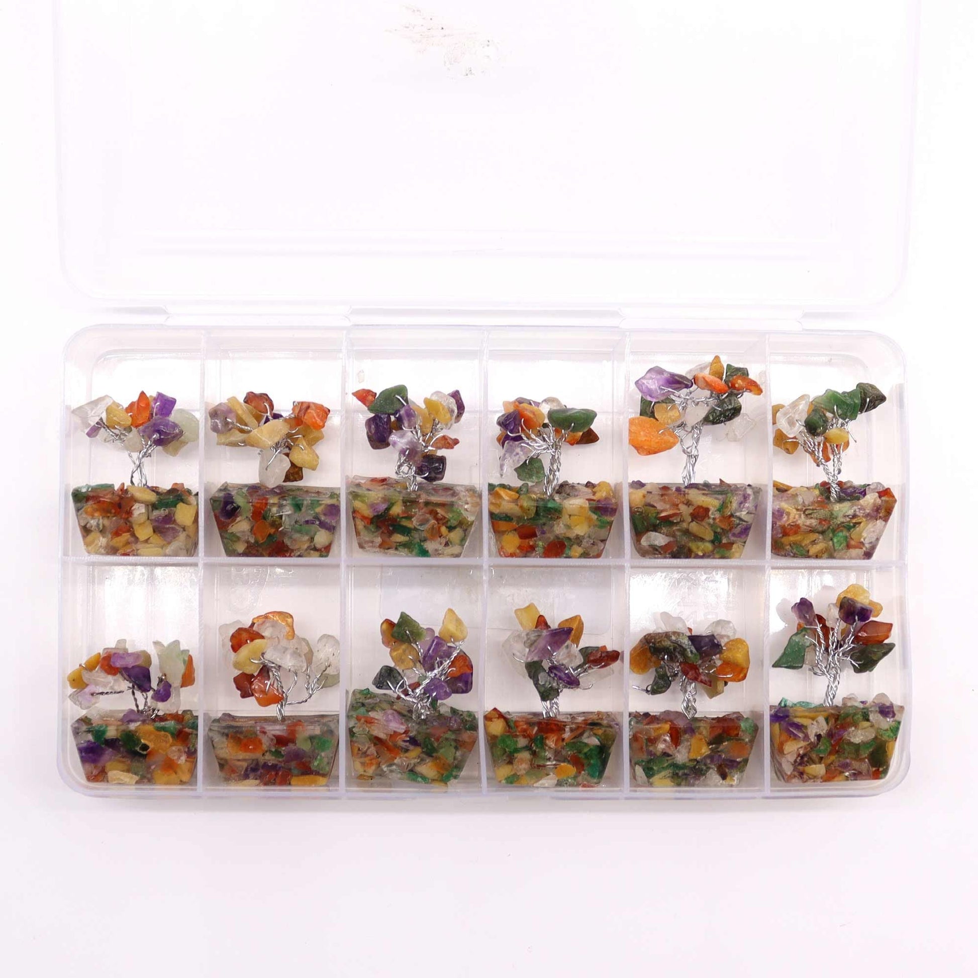 Alt Tag: Orgonite Base Mini Gemstone Tree – 15 Multi Stones mini árboles de gemas multicolor en base de orgonita en caja organizadora