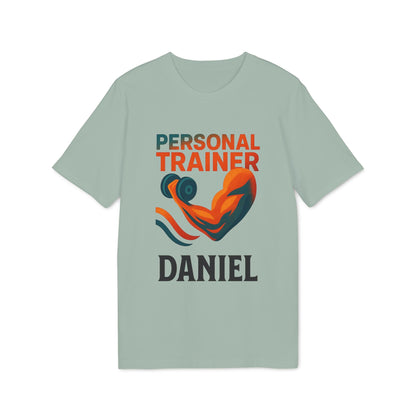 Alt Tag: Personal Trainer Personalized Sustainable Unisex Tee camiseta unisex sostenible con diseño "Personal Trainer" y nombre Daniel