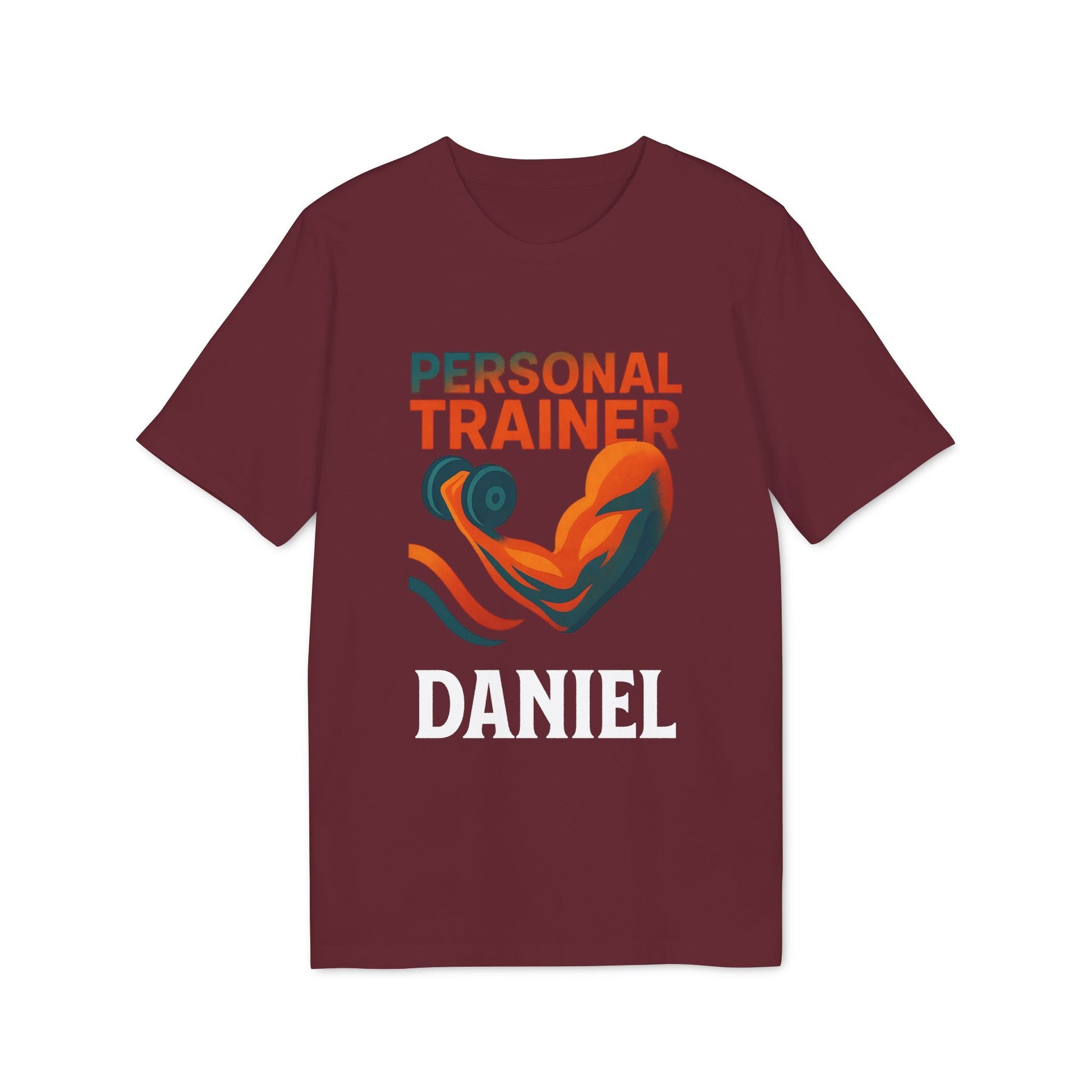 Alt Tag: Personal Trainer Personalized Sustainable Unisex Tee camiseta unisex color burdeos con gráfico de pesas y nombre personalizado “DANIEL”