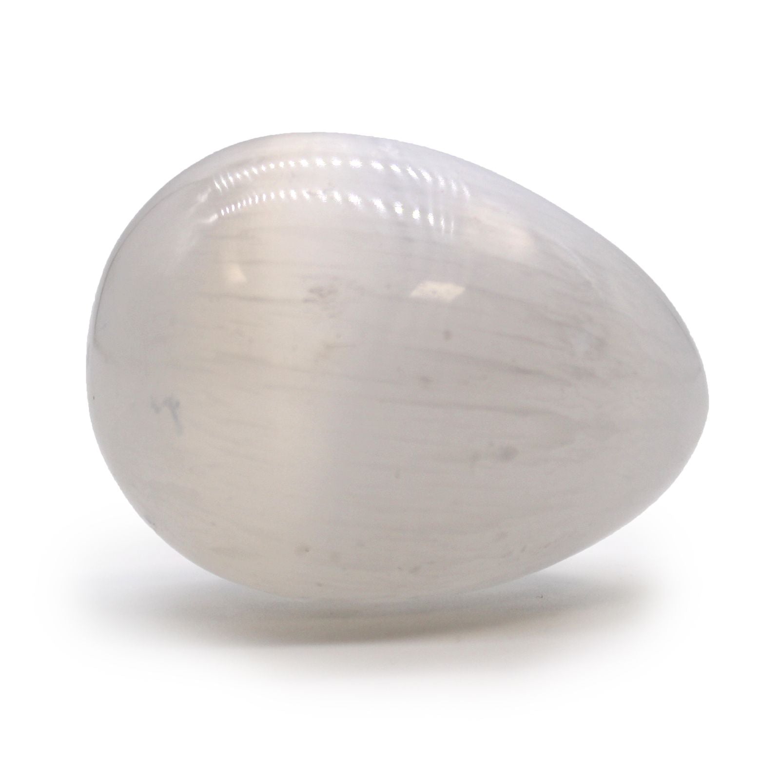 Alt Tag: Polished Selenite Egg – 5-6 CM, piedra de selenita pulida en forma de huevo con vetas blancas, vista lateral