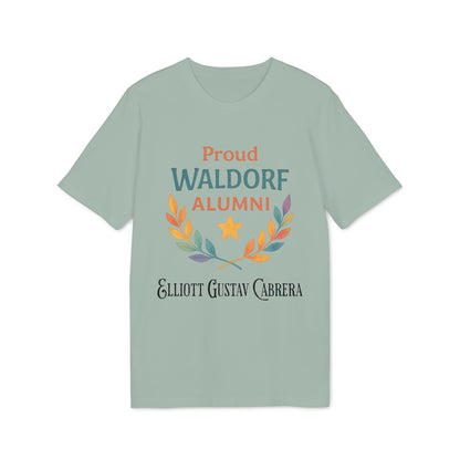Alt Tag: Proud Waldorf Alumni Light Colors camiseta verde salvia con texto "Proud Waldorf Alumni", laureles y estrella en tonos claros