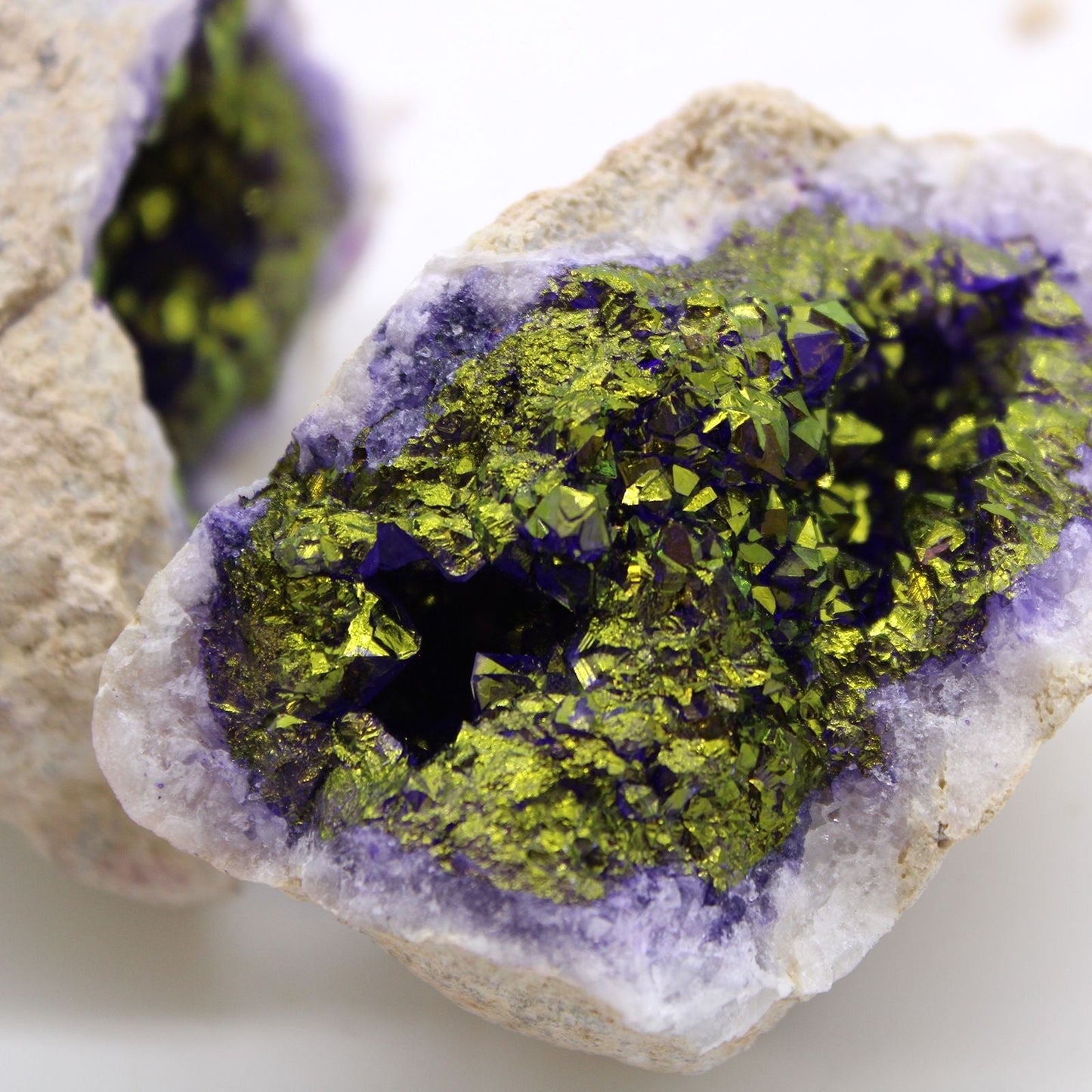 Alt Tag: Purple & Gold Calcite Geode – 8.5x6 CM close-up of purple rim and gold crystal interior in natural stone geode