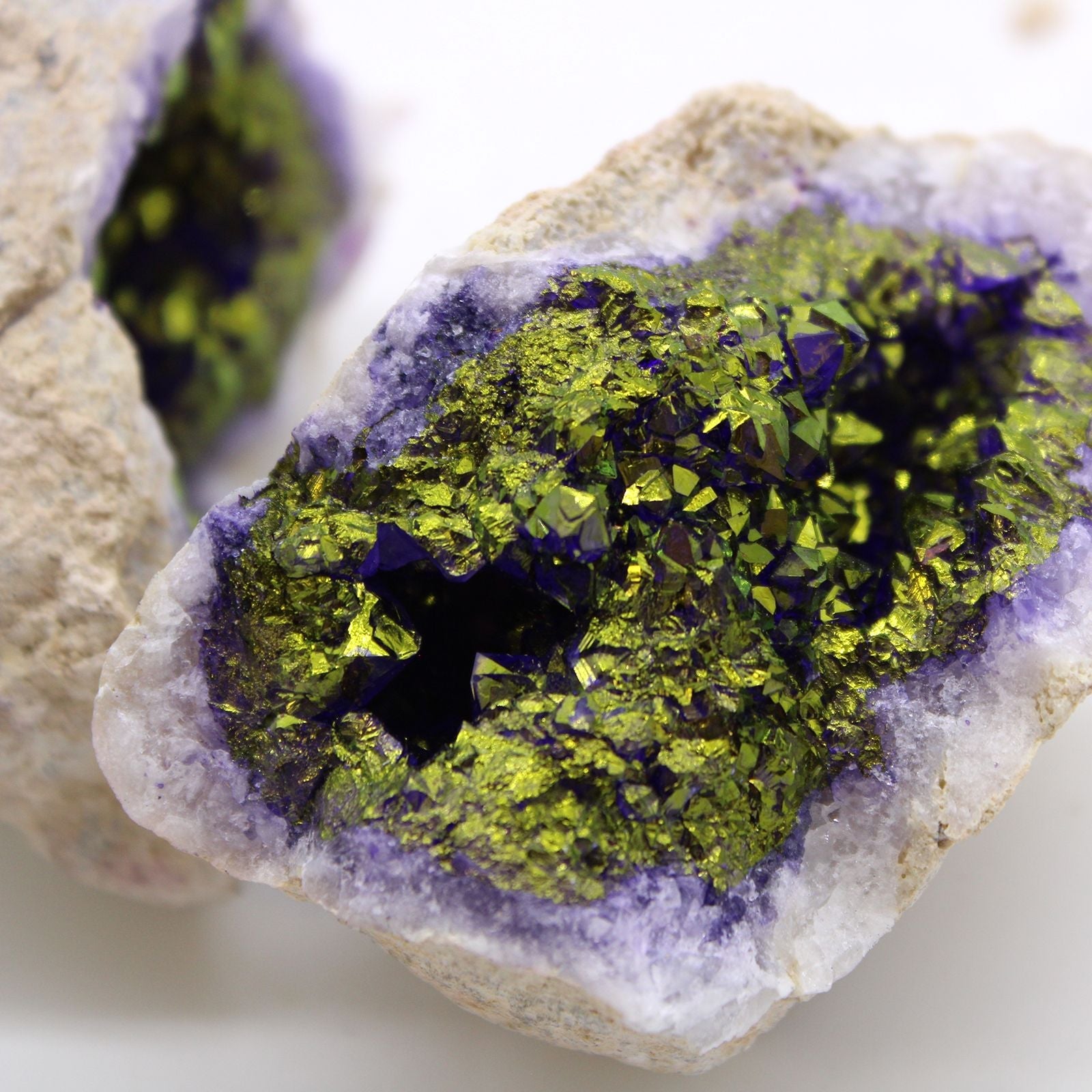 Alt Tag: Purple & Gold Calcite Geode – 8.5x6 CM close-up of purple rim and gold crystal interior in natural stone geode