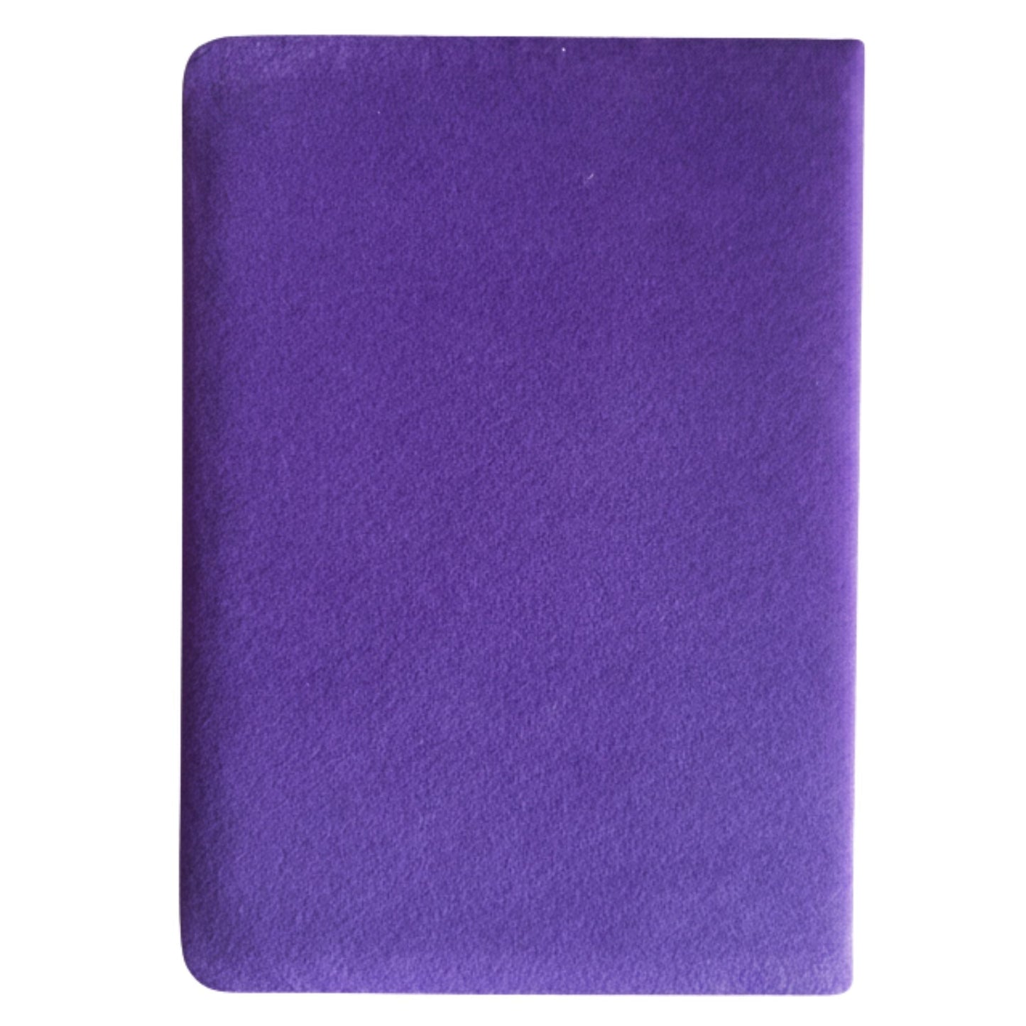 Alt Tag: Purple Velvet Notebook – 80 Pages- Create Magic, cuaderno morado de terciopelo con tapa suave y esquinas redondeadas
