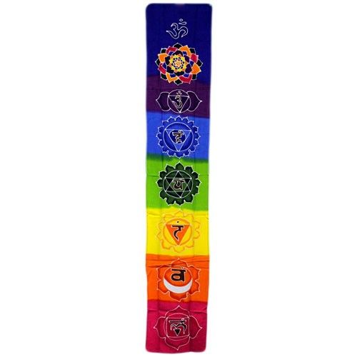 Regnbågsbatik väggkonst – 183x35 CM, vertikal regnbågspanel med chakrasymboler och blommotiv i handgjort batiktyg