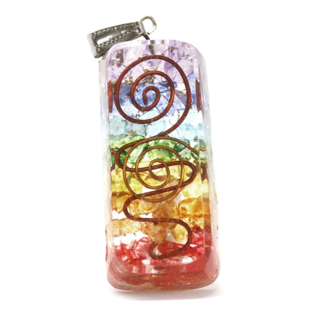 Alt Tag: Rainbow Copper Orgonite Pendant – 5x2x1 CM, pendant rectangular de resina arcoíris con espiral de cobre y colgador metálico