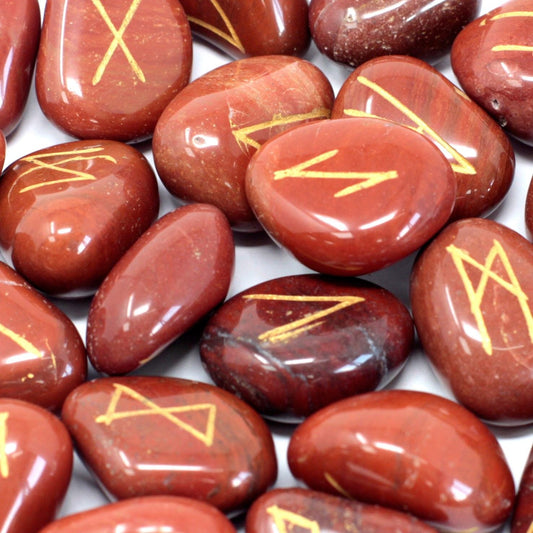 Red Jasper Rune Stone Set – 11x9 CM, piedras rúnicas de jaspe rojo pulido con símbolos grabados en dorado