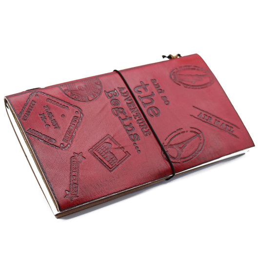Red Leather Adventure Journal – 80 Pages, cuaderno artesanal de cuero rojo con grabados tipo pasaporte y banda elástica