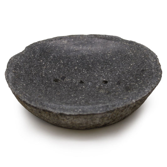 Alt Tag: Riverstone Soap Dish – 13x12 CM de piedra de río natural, jabonera redonda gris con orificios de drenaje para baño