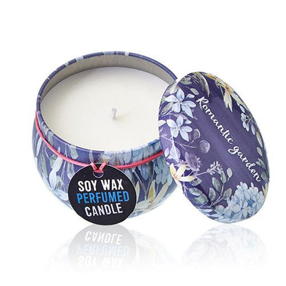 Alt Tag: Romantic Garden Soy Wax Candle – 6.5x5 CM, vela aromática de cera de soja en lata decorada con diseño floral y tapa