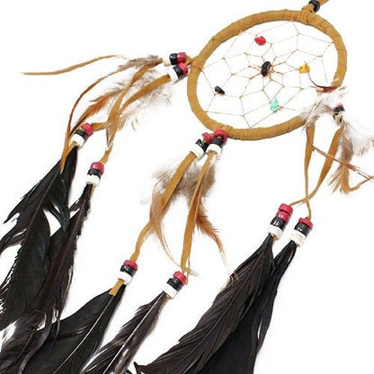Alt Tag: Rund cream Bali Dream Catcher – 10 CM handgjort runt hänge med beige ring, nät, färgglada pärlor samt svarta och bruna fjädrar