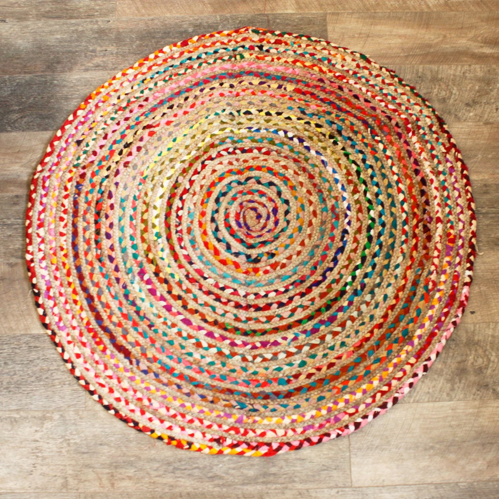 Alt Tag: Round Jute and Recycled Cotton Rug – 120 CM, alfombra redonda tejida a mano de yute natural y algodón reciclado multicolor