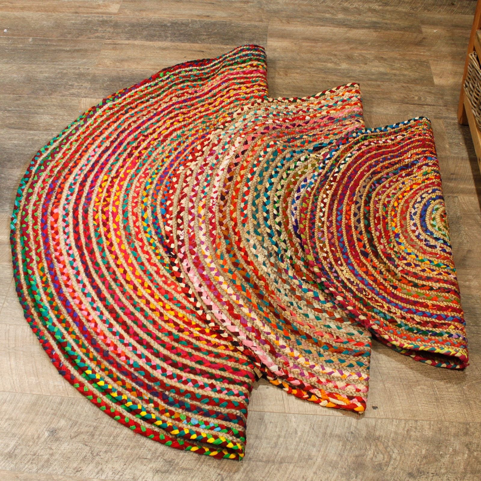 Round Jute and Recycled Cotton Rug – 90 CM handwoven round rug with colorful recycled cotton threads on natural jute