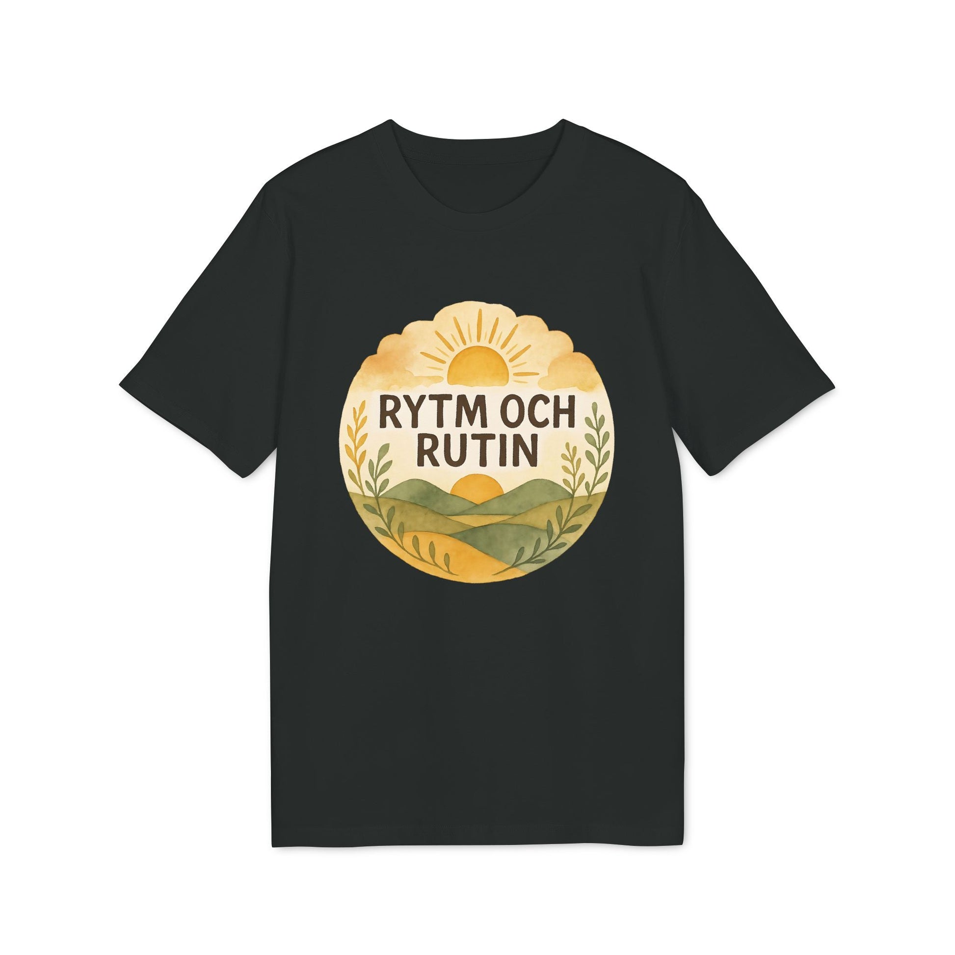 Alt Tag: Rytm Rutin Bomulls Premium Unisex T-Shirt negra con gráfico circular de sol y colinas y texto "RYTM OCH RUTIN"