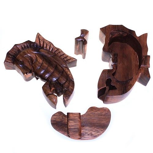Alt Tag: Saman Wood Bali Magic Box – Sea Horse puzzle box in carved Saman wood, seahorse design with removable pieces, 8x2 cm