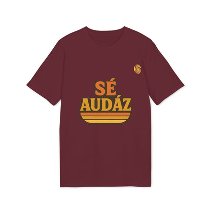 Se Audaz Ecologic Joven Premium Unisex T-Shirt color burdeos con gráfico “SÉ AUDÁZ” en amarillo estilo retro