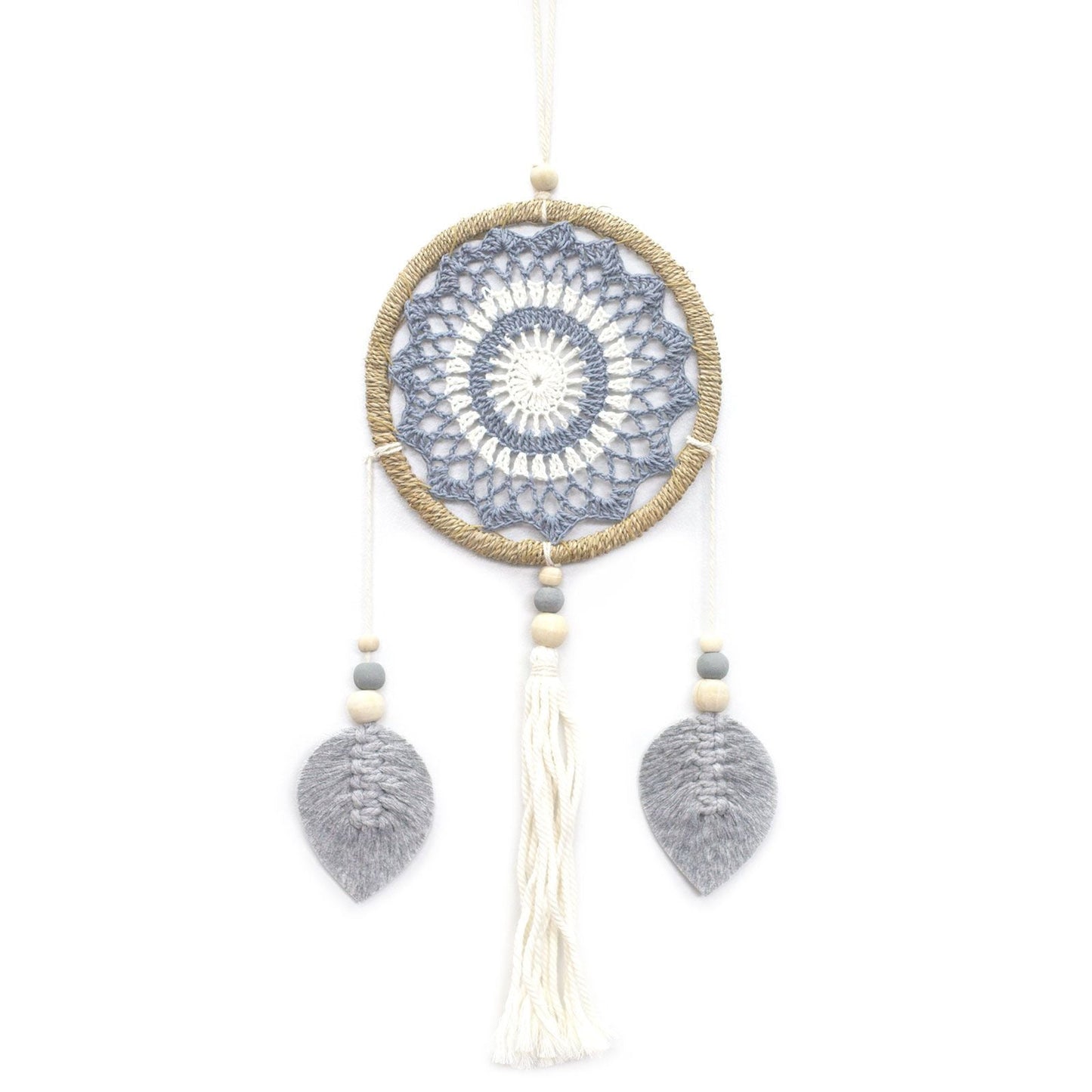 Alt Tag: Seagrass Dream Catcher – Medium Grey Elemental Spirits handgjord drömfångare i sjögräs med grått nät, träpärlor och tofs