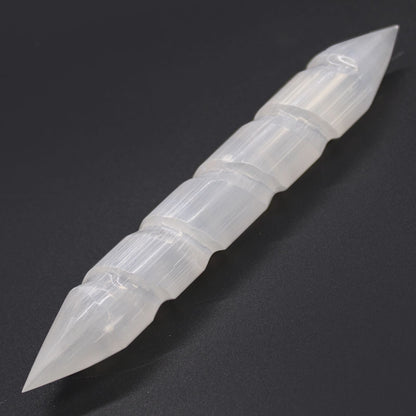 Selenite Spiral Wand – 16 CM Double-Point double-pointed spiral selenite crystal wand, 16 cm, white translucent, on black background