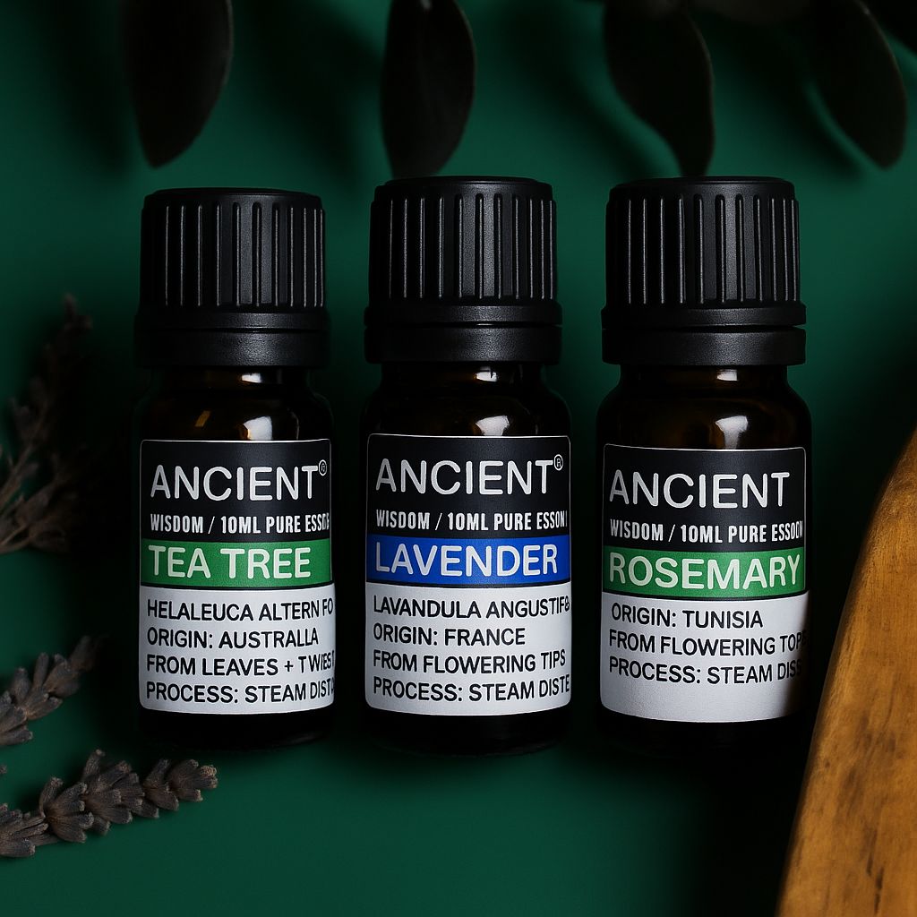 Alt-tag: Set med eteriska oljor av lavendel, tea tree och rosmarin – 10 ml vardera, tres frascos de aceites esenciales Ancient Wisdom (lavanda, tea tree, romero)