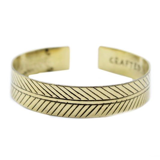 Massives tibetisches Armband aus Messing – breites Tribal-Leaf-Design, offenes Cuff-Armband, mit Tribal-Blattgravur