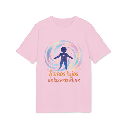 Alt Tag: Somos Hijos las Estrellas Organica 100% Organic Cotton T-Shirt rosa con gráfico de figura estelar y texto “Somos hijos de las estrellas”