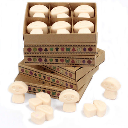 Soy & Palm Wax Melts Gift Set – Vanilla Nutmeg wax melts in gift box, mushroom-shaped melts displayed on white background