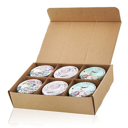 Soy Wax Art Tin Candle – Parisian Weekend set de 6 velas en lata artística con diseño floral, en caja de cartón abierta