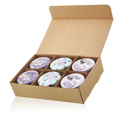 Alt Tag: Soy Wax Art Tin Candle – Sea Life set de 6 velas en lata con diseño marino en caja de cartón abierta