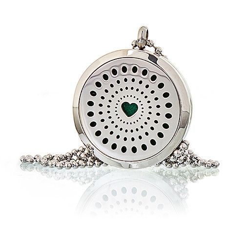 Alt Tag: Halsband med diffuser i rostfritt stål för aromrelaxation – Diamond Heart 30MM rund medaljong i rostfritt stål med hjärtformat centrum på kedja