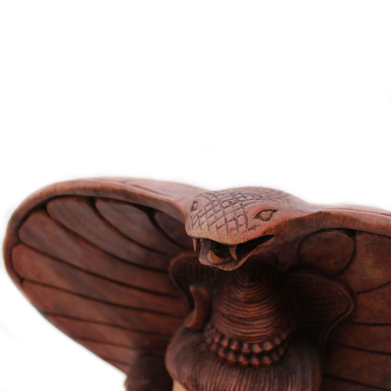Suar-Holz-Shiva-Statue – 50CM handgeschnitzte balinesische Suarholz-Statue mit Schlangenhaube und geschnitzten Flügeln in detailreicher Ausführung