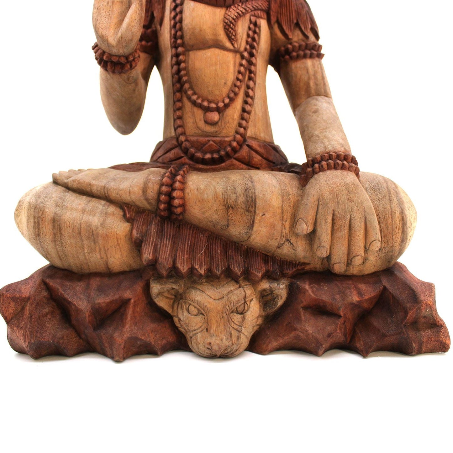 Alt-Tag: Shiva-Statue aus Suarholz – 50CM handgeschnitzte balinesische Holzskulptur, im Schneidersitz auf geschnitztem Sockel sitzend, mit detailreichen Perlen und Händen