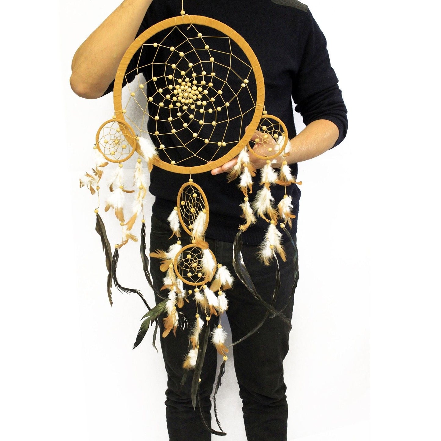 Synthetic Suede Bali Dream Catcher – XL Round 115CM con aro redondo grande, cuentas de madera y plumas colgantes, hecho a mano