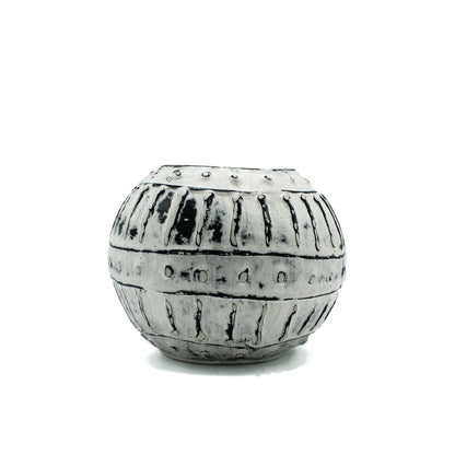Alt Tag: Terracotta Bubble Plant Pot – Cream 10CM handcrafted terracotta plant pot with bubble texture, cream finish, 10cm
