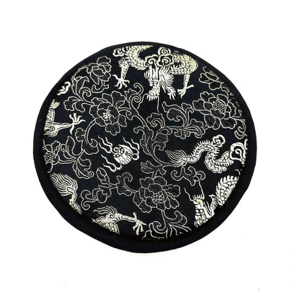 Set med tibetansk klangskål i mässing – 14CM Svart broderad Green Tara-kudde med blommigt och drakmönster