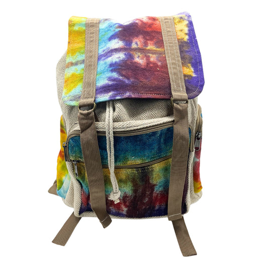 Alt Tag: Tiedye Hemp Large Square Backpack de cáñamo y algodón, mochila cuadrada multicolor tie-dye con bolsillo frontal y tirantes ajustables