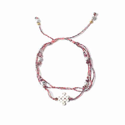 Tri Datu Temple String Armband – Journey of Life verstellbares rot-schwarz-weißes Temple-String-Armband mit Perlen und silbernem Anhänger