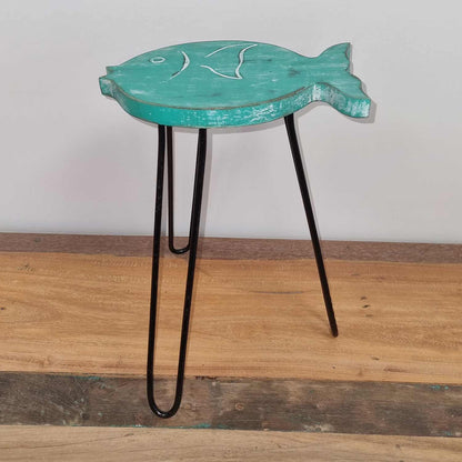 Alt Tag: Turquoise Albasia Wood Plant Stand – 26x19.5x37 CM, mesa auxiliar turquesa con tapa en forma de pez y patas de metal negro