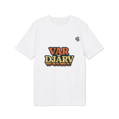 Alt Tag: Var Djärv Ungdom 100% Organic Cotton T-Shirt blanco con logo VAR DJÄRV en el pecho, vista frontal