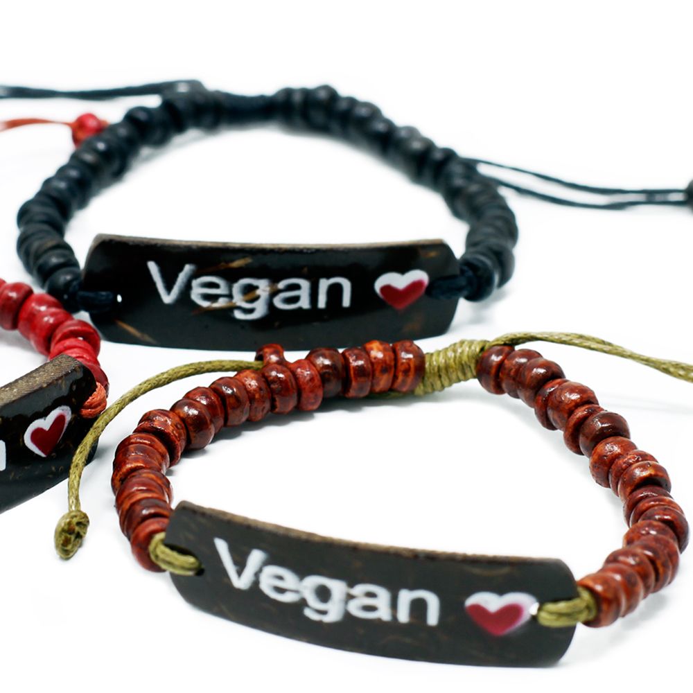 Vegan Coconut Bead Stretch Bracelet – 7.5 CM, pulsera vegana elástica de cuentas de coco con placa “Vegan” y cordón ajustable